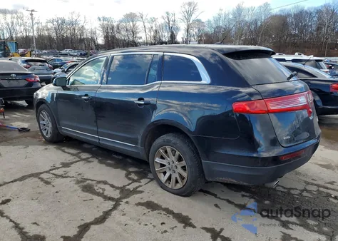 2019 Lincoln Mkt z USA, uszkodzony, nr VIN 2LMHJ5NK5KBL04529